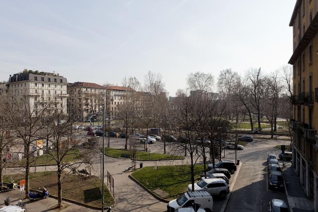 Lovely Flat With Park View Милан Экстерьер фото